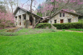 Entire Estate-High Country-Valle Crucis-Sleeps 12